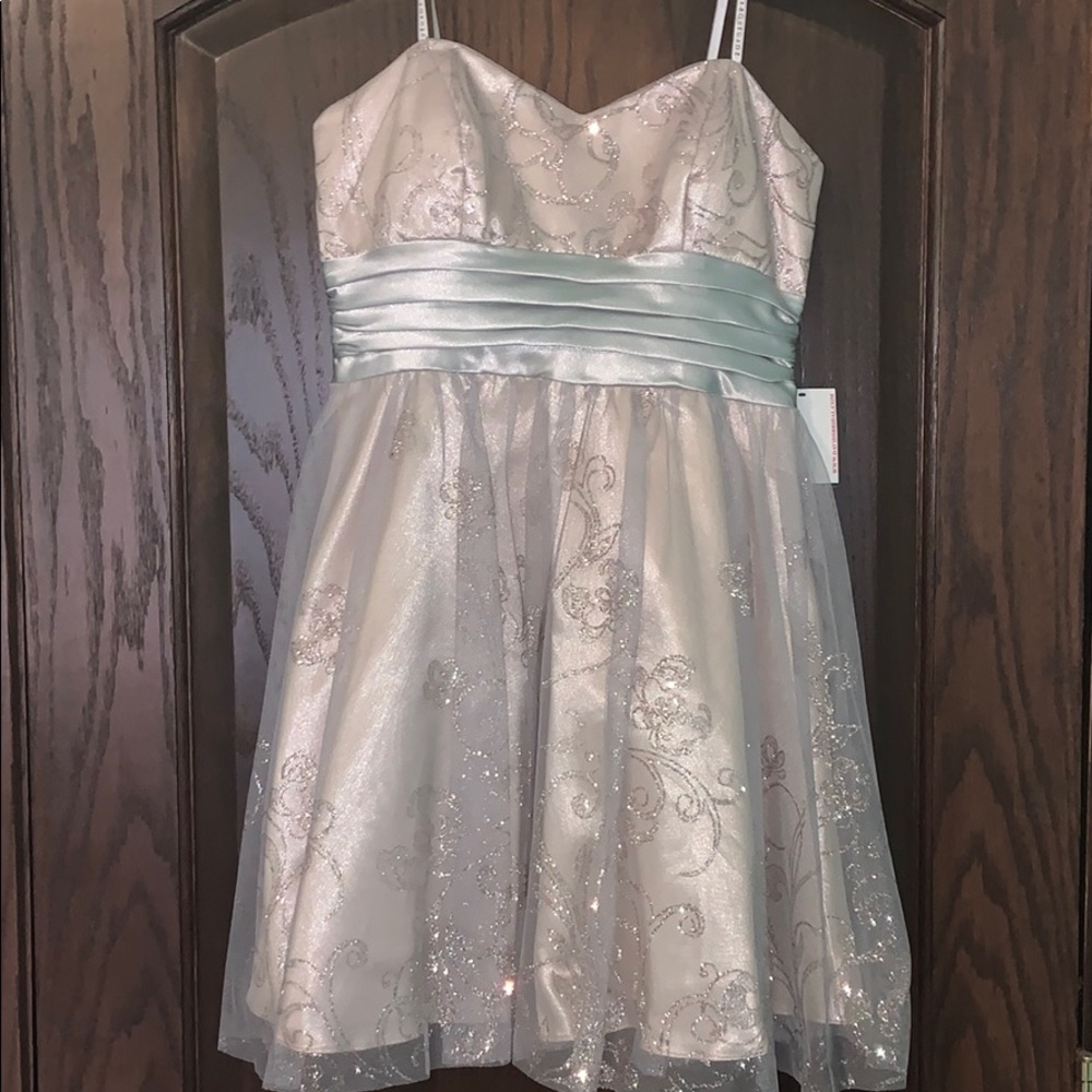 Strapless glitter tulle formal dress
